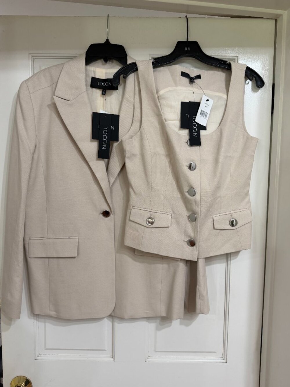NEW with tags $ 920 2 pc Toccin Jacket and Vest. color Bone sz 6